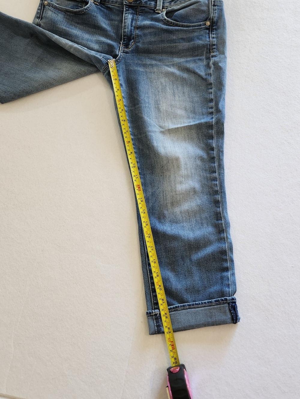 American Eagle Outfitters Light Blue Cropped Jeans with Cuffed Hems Size 12 - Picture 6 of 7